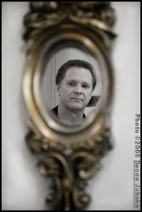Arthur in mirror