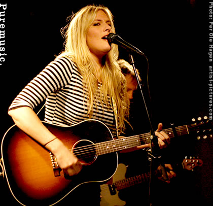Holly Williams